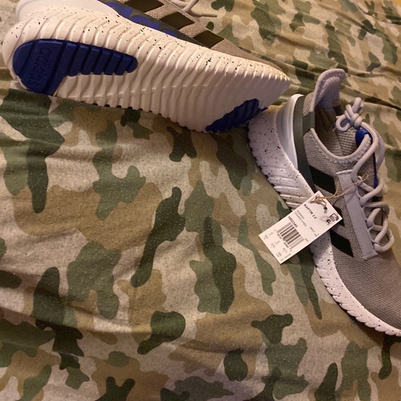 👟👟👟👟 - Picture 3 of 3